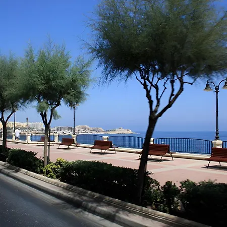 Πανσιόν Nobilis Boutique Living Σλιέμα