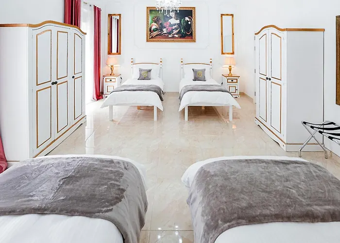 Nobilis Boutique Living Pensiune 3*